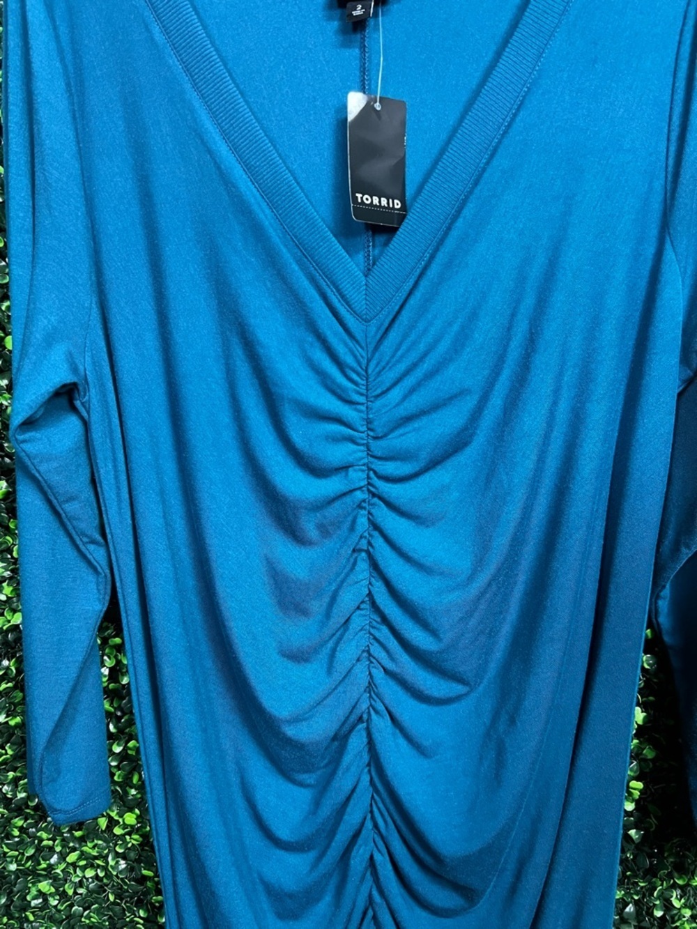 TORRID | Ruched Bodycon Dress - Picture 6 of 9